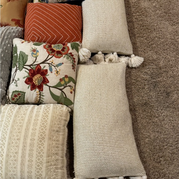 Pretty Pretty Pillows! Take your pick. Buy one of or all. - Picture 2 of 2